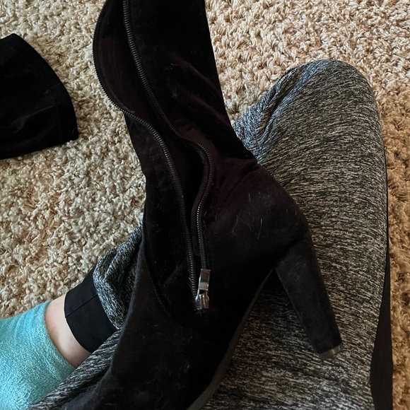 Suede zip up thigh high boots - Picture 7 of 10